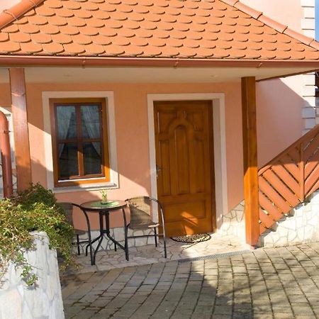 Апартаменты Planinca -Hisa Z Razgledom Smarje pri Jelsah Экстерьер фото